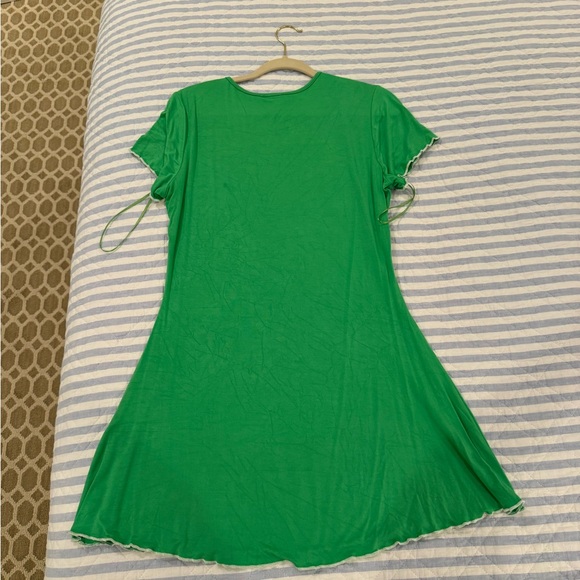 Superdown London Lettuce Trim Dress - Picture 5 of 5